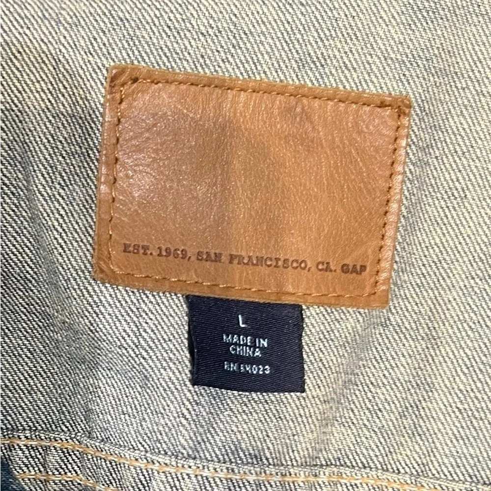 GAP Vintage Denim Jacket - Picture 7 of 8